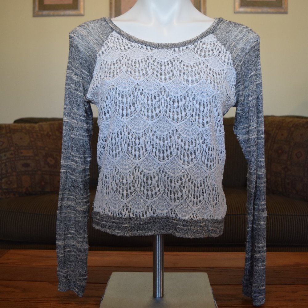 🌸 Charlotte Russe Gray & White Sweater